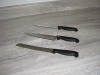 3 ASSORTED STAINLESS STEEL CARVING KNIVES