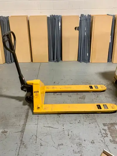 Uline 5500 lb Pump Truck / Pallet Jack – Excellent, View more