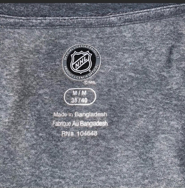 Grey hockey shirt Toronto maple leafs nhl boys size med in Kids & Youth in St. Catharines - Image 3