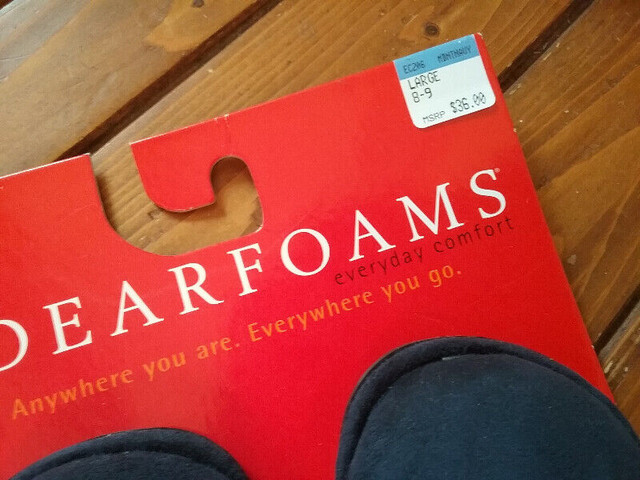 3 paires de pantoufles Dearfoams neuves à vendre 20$ dans Femmes - Chaussures  à Lévis - Image 4