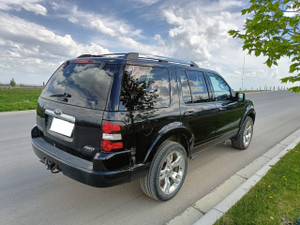 2010 Ford Explorer Limited