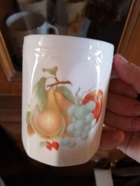 Vintage Fruit Mug Set