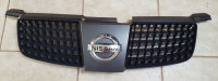 2004-2006 NISSAN SENTRA GRILL WITH EMBLEM