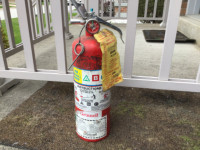 Grinnell fire extinguisher'