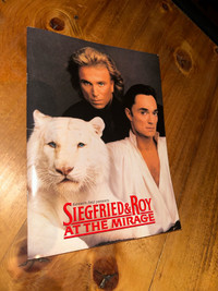 SIRGFRIED & ROY AT THE MIRAGE 1994  PROGRAM BOOK