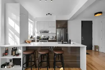 Metro Pie IX - Grand Loft Moderne avec chambre fermée et garage