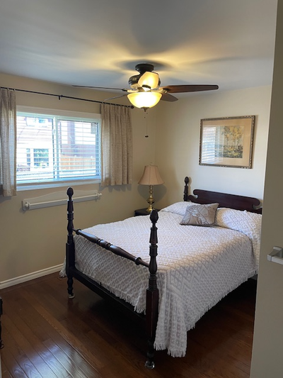 • Share detached house in Pickering West Shore with senior citizen. • Private bedroom for single occ...
