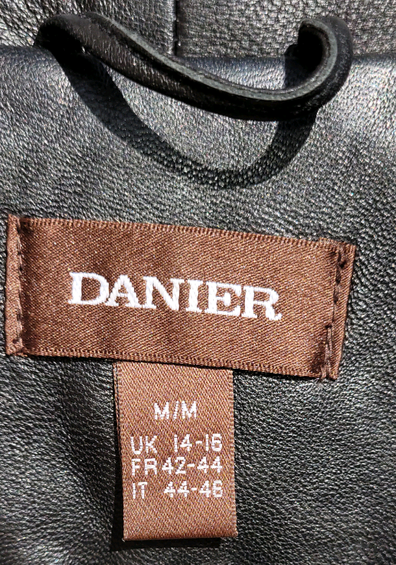 Women's Black Danier Leather Jacket (Thinsulate) in Women's - Tops & Outerwear in Oshawa / Durham Region - Image 6