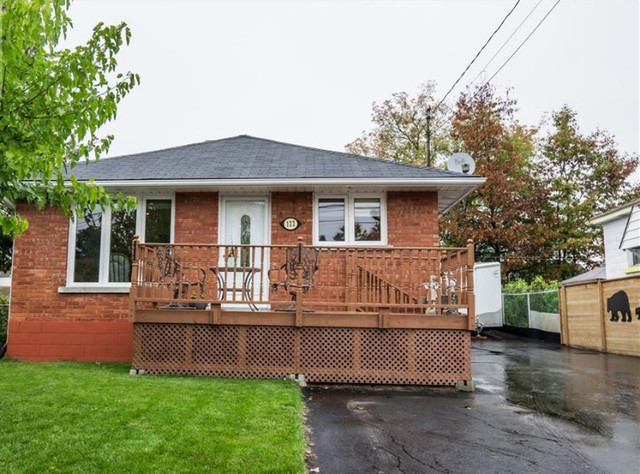 Move-in ready completely renovated bungalow in Houses for Sale in North Bay