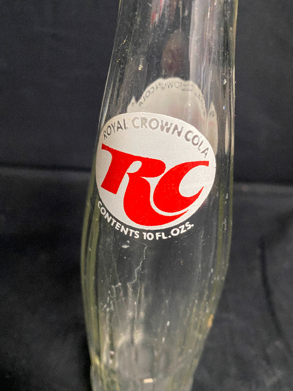 RC Cola Pop Bottle in Arts & Collectibles in Moncton - Image 2