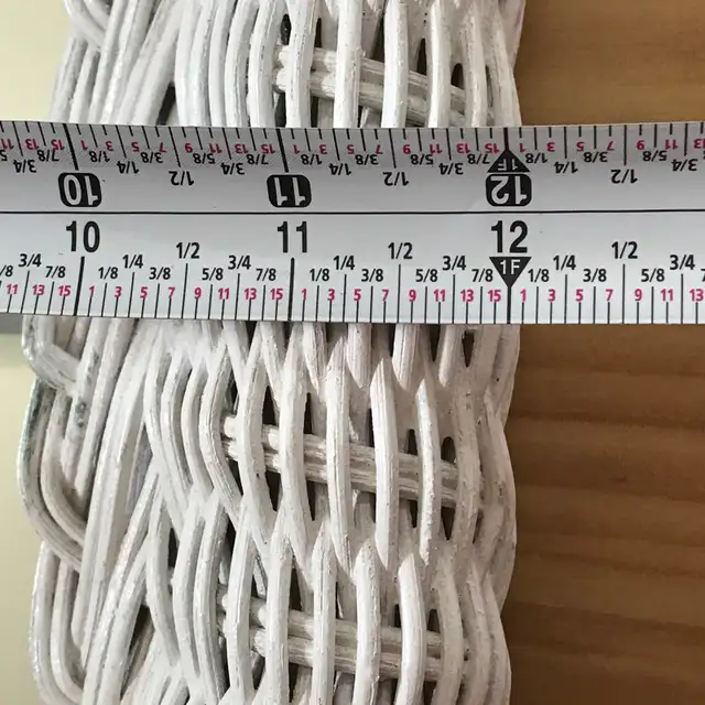 Vintage White Wicker Arched Wall Mirror in Home Décor & Accents in Ottawa - Image 6