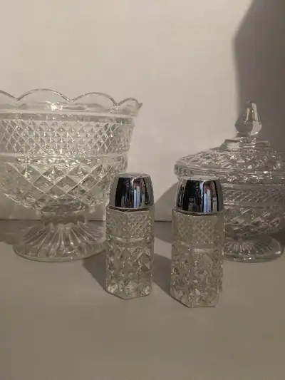 salt and pepper shakers $10 candy dish $10 footed bowl $15 Pick up in Brampton, Chinguacousy and Wan...