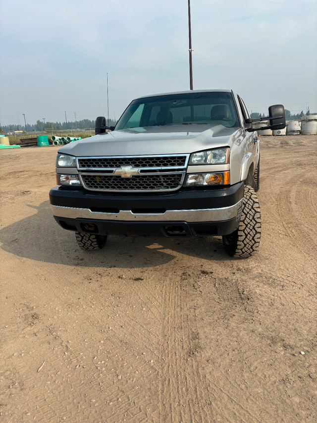 2005 Chev Silverado 6.6 Duramax in Cars & Trucks in Edmonton - Image 3