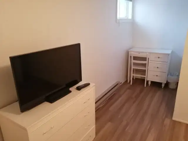 Chambre pour travailleur au centre-ville de Rivière-du-Loup in Room Rentals & Roommates in Rimouski / Bas-St-Laurent - Image 4