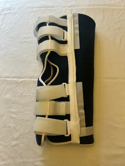 Like New Adjustable Knee Brace. Bowmanville South, View more