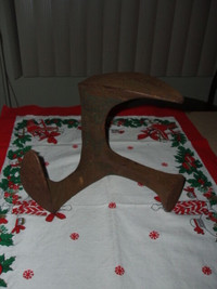 FIRST $45 ~ CAST IRON VINTAGE TURKISH ANVIL / SHOE STAND ~