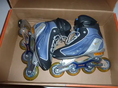 Patins à roues alignées NIKE,  neufs. Grandeur 8  de femme., View more