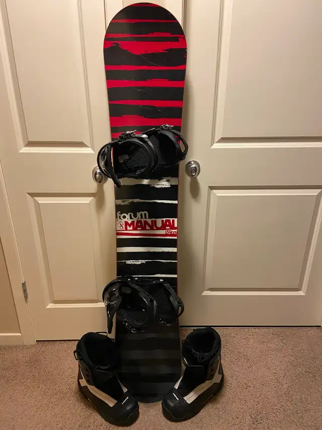 Forum Snowboard With Burton Bindings And Head Snowboard Boots in Snowboard in Calgary - Image 3