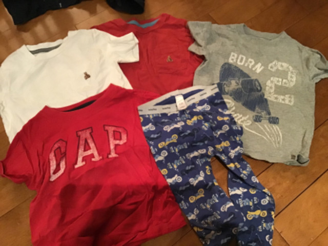 8 PIECES GAP BRAND SIZE 2T CLOTHING - FLEECE JACKETS in Clothing - 2T in Peterborough - Image 3
