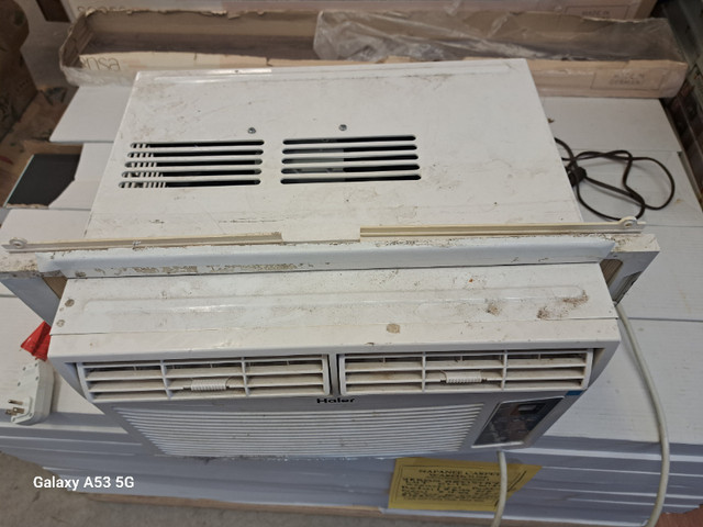 Haier air conditioning unit in Heaters, Humidifiers & Dehumidifiers in Napanee - Image 4