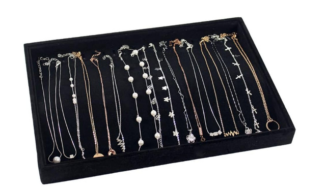 20 hooks Black chain display tray/braclet display in Jewellery & Watches in Mississauga / Peel Region