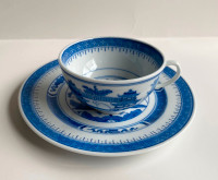 Pair Chinese Blue White Tea Cups and Plates