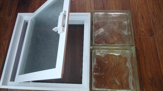 Ventilating window for glass block wall in Windows, Doors & Trim in Grand Bend - Image 2