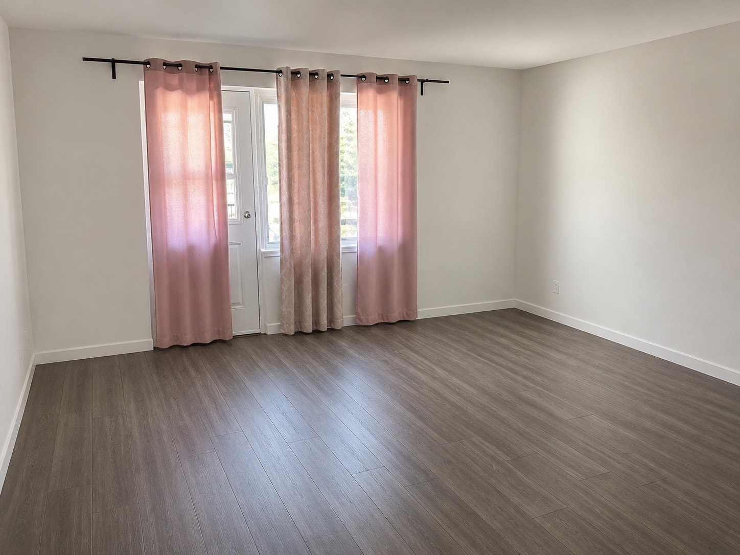 455 Av Racine — photo 1