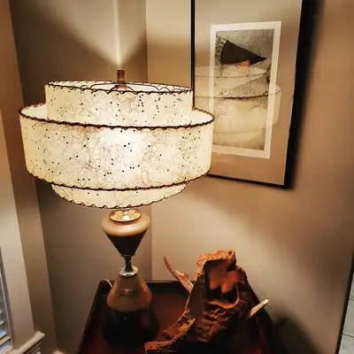 This RARE 1950's lamp! Has a unique design and would look great in any room. It's in good condition...