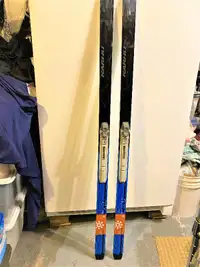 Karhu Cross Country Skis No-Wax 160 cm + SNS Profil Automatic