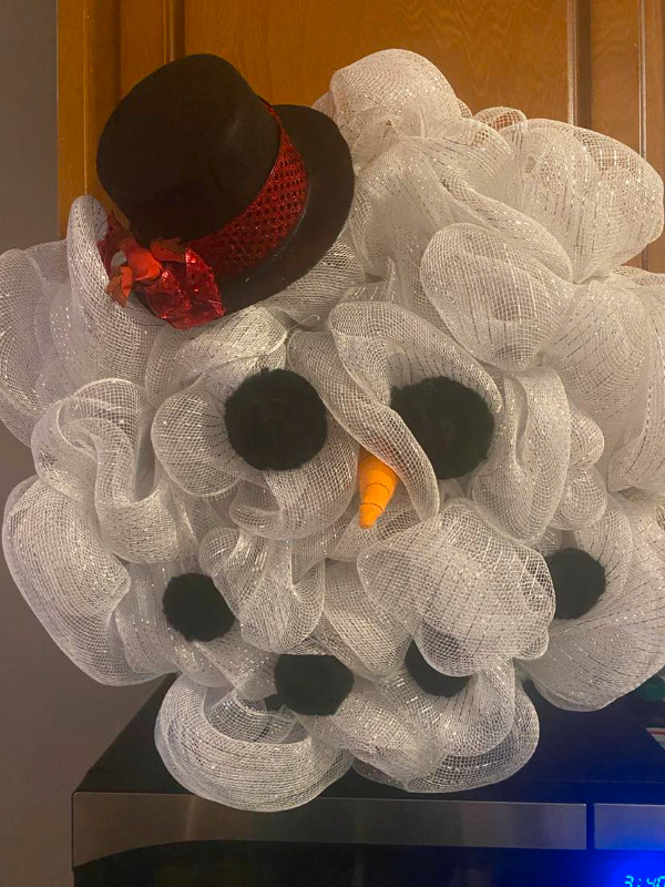 SNOWMAN CHRISTMAS WREATH in Holiday, Event & Seasonal in London