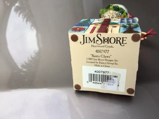 Jim Shore Heartwood Creek Santa Claws Cat Figurine in Arts & Collectibles in Ottawa - Image 3