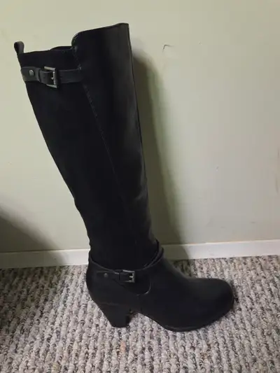 Brand New out of box Never Worn Black Leather and Suede boots, View more