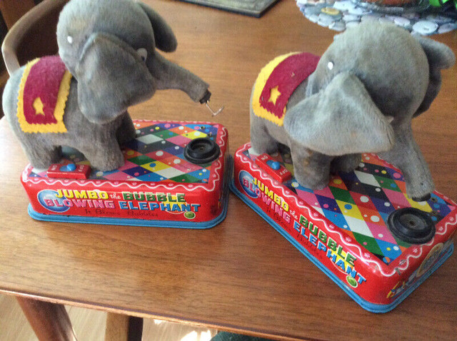 Charlie Weaver tin toys- Vintage 1960’s Bubble Blowing Elephants in Arts & Collectibles in Saskatoon - Image 2