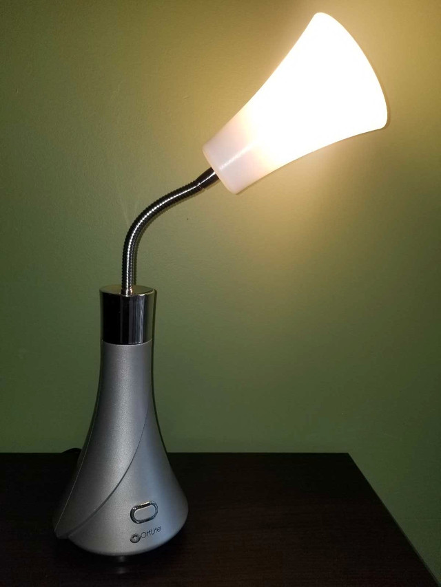 OttLite Tulip Desk lamp in Indoor Lighting & Fans in City of Toronto - Image 3