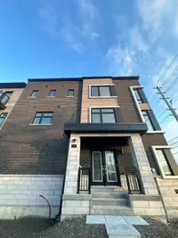 BRAND NEW LUXURY 4 BEDROOM 4 BATH TOWNHOUSE HEART OF SCARBOROGH