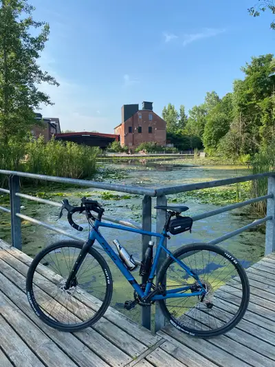 Fuji Jari 2.1 Gravel Bike, View more