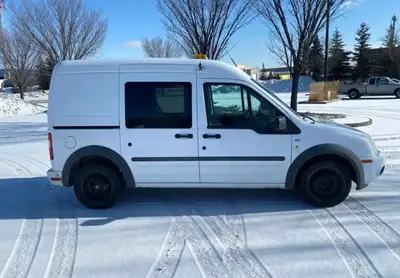 2011 FORD TRANSIT CONNECT 4Cyl 2L (59K) one owner active cargo One owner came from a good home fully...