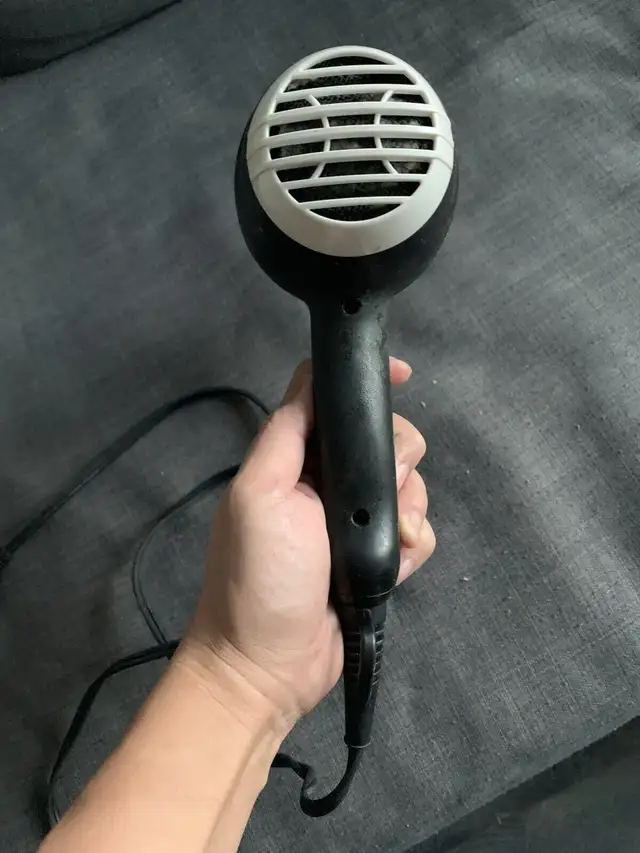 Revlon Hair / Blow Dryer in Bathwares in Markham / York Region - Image 5