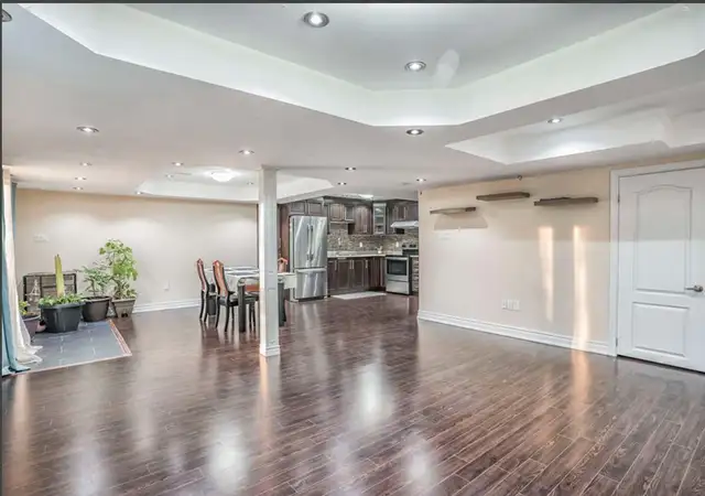 2 Bed Room Walkout Basement available for Rent in Brampton in Room Rentals & Roommates in Oakville / Halton Region - Image 9