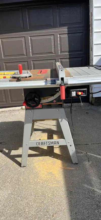 Craftsman table saw, works well