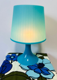 Lampe rétro 1990 IKEA lampan bleue 