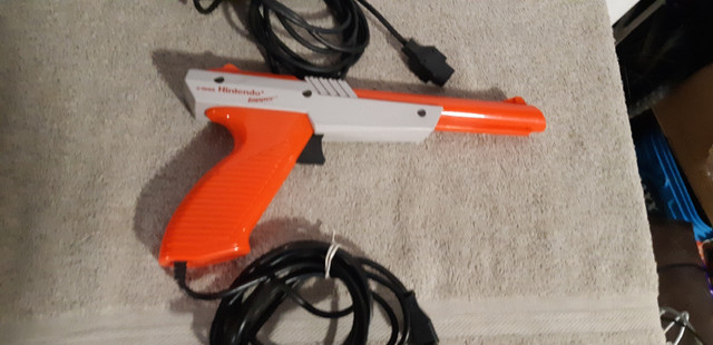 Nintendo zapper guns  in Older Generation in Red Deer - Image 2