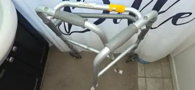 Marchette (40$) + 2 cannes GRATUITES avec achat de la marchette, View more
