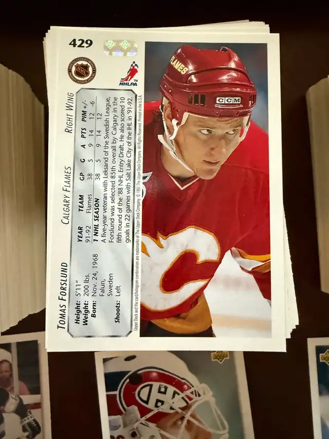 Hockey Card Sets - (1992/93 Upper Deck 1-640) & more! in Arts & Collectibles in Calgary - Image 4