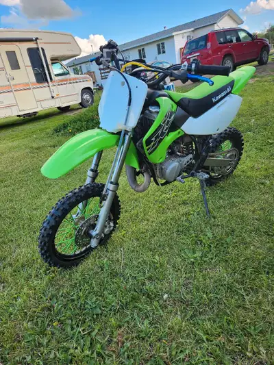 2019 Kawasaki KX65 2 stroke Runs and drives great no mechanical issues! Bikes in good shape but need...