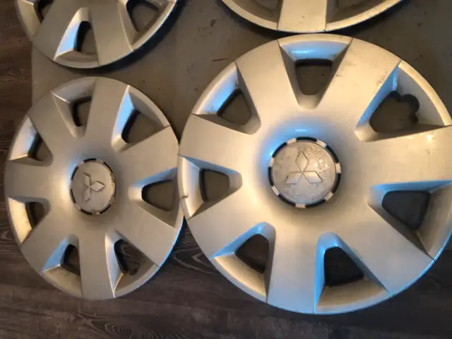 4 roues (Mags) et pneus d'hiver 16 pouces (215/70R16) in Tires & Rims in Lévis - Image 6