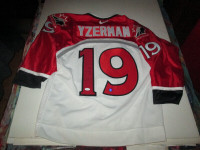 Steve Yzerman Signed Jersey (Stevie Y COA)