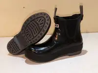Waterproof Women's Boots / Bottes Femmes BRAND NEW / NOUVEAU