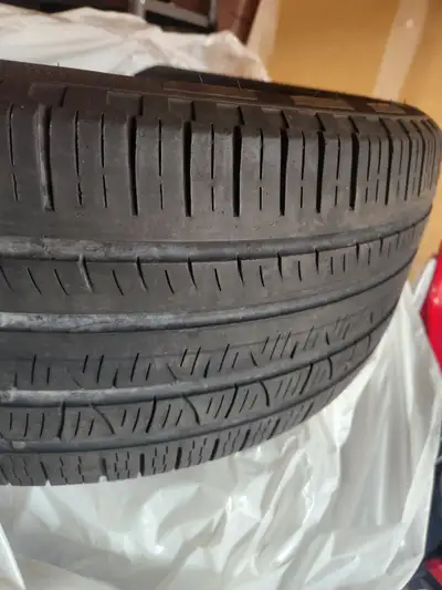 Set of 4 All Season Pirelli Scorpion Verde 255 45 20 About 50% thred depth Located near New Niagara...